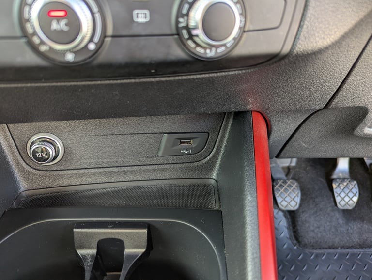 NOV 2018 68 AUDI Q2 SPORT 30 1.0 TFSi 5 DOOR ESTATE * SAT.NAV * A/CON * CRUISE