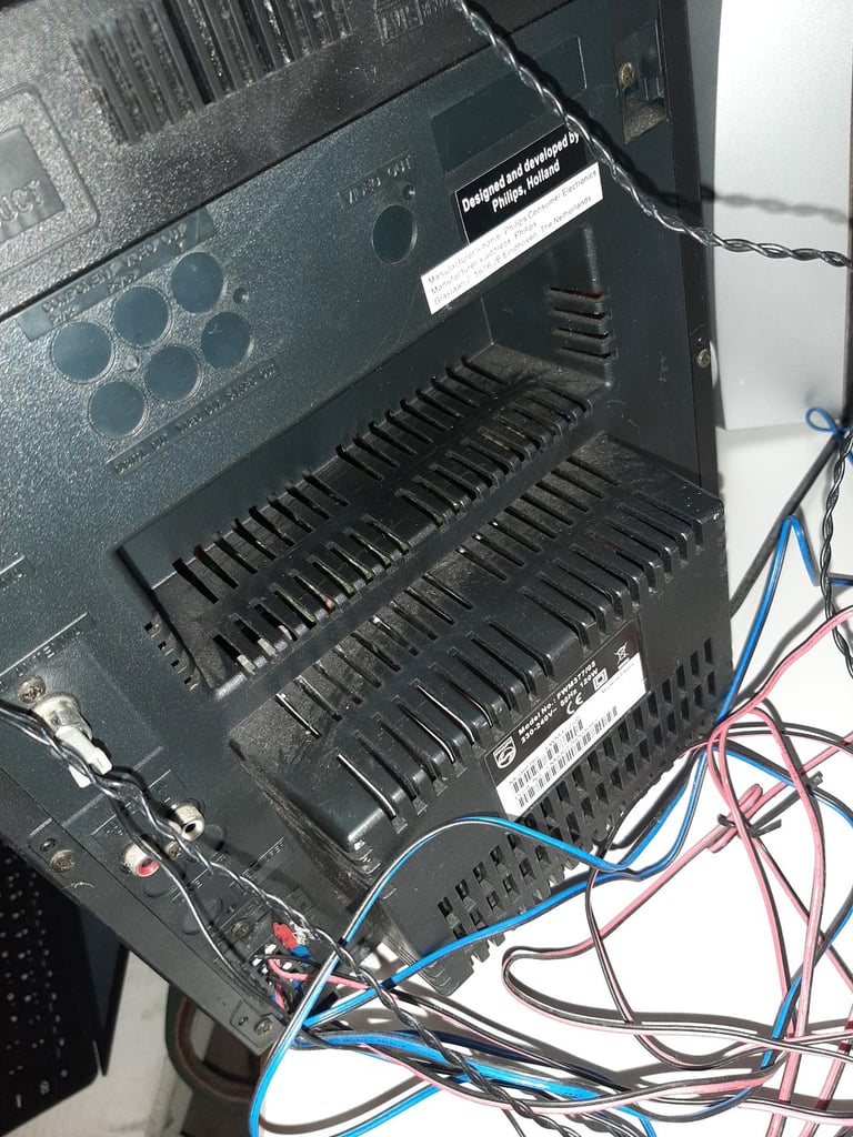 Phillips mp3 3cd changer hifi system