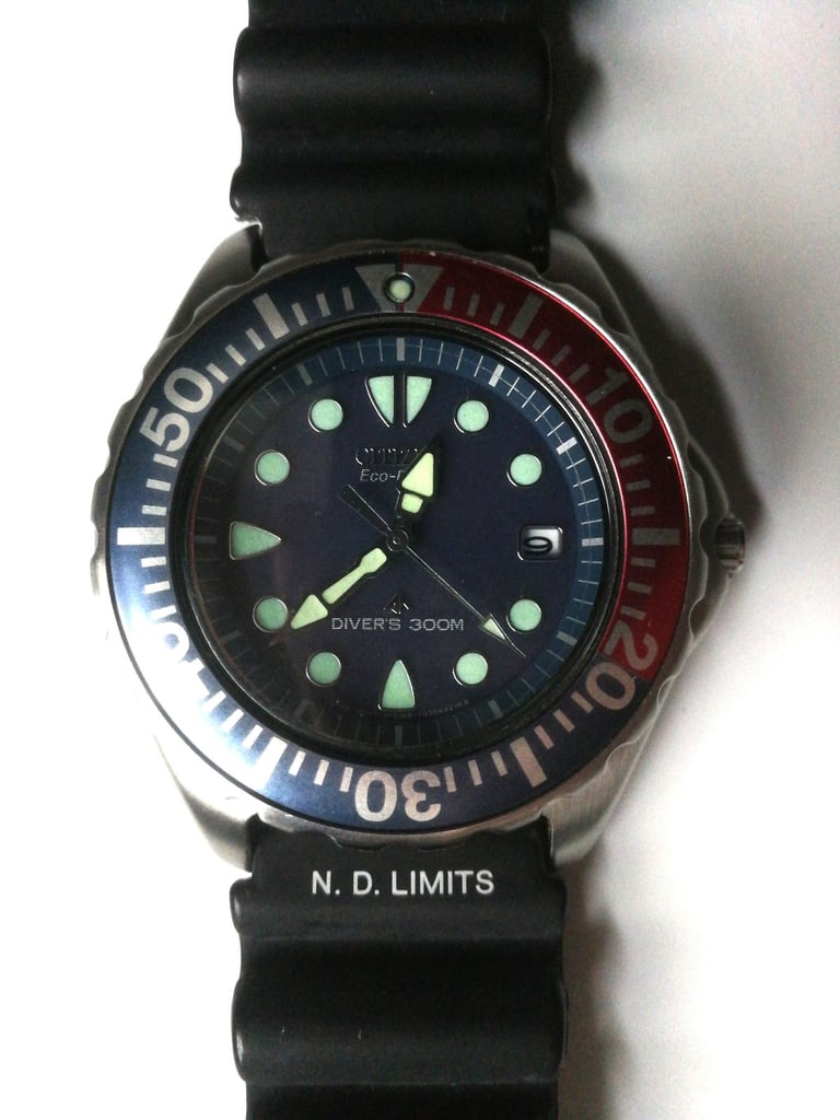 Citizen eco drive watch BN0001-01L pepsi excellent condition 