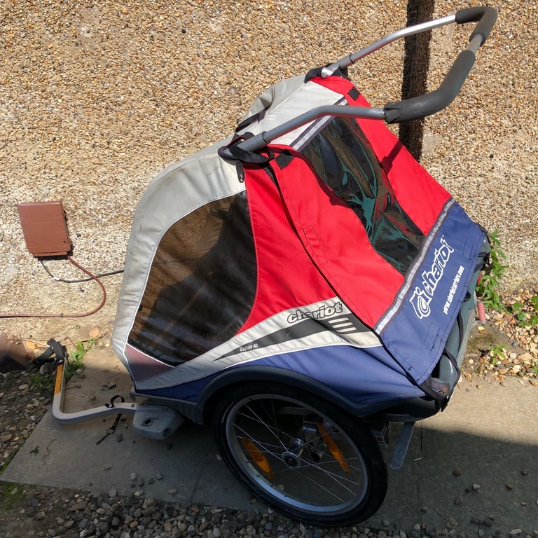 image for Chariot 2 children bike trailer. Captain XL model. 