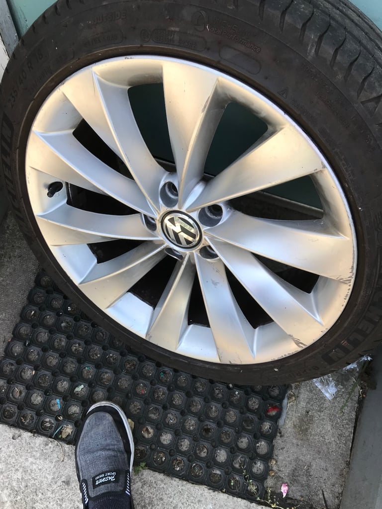 Wheel from a Vw golf scirocco will fit others 18 inch  balanced wheel 