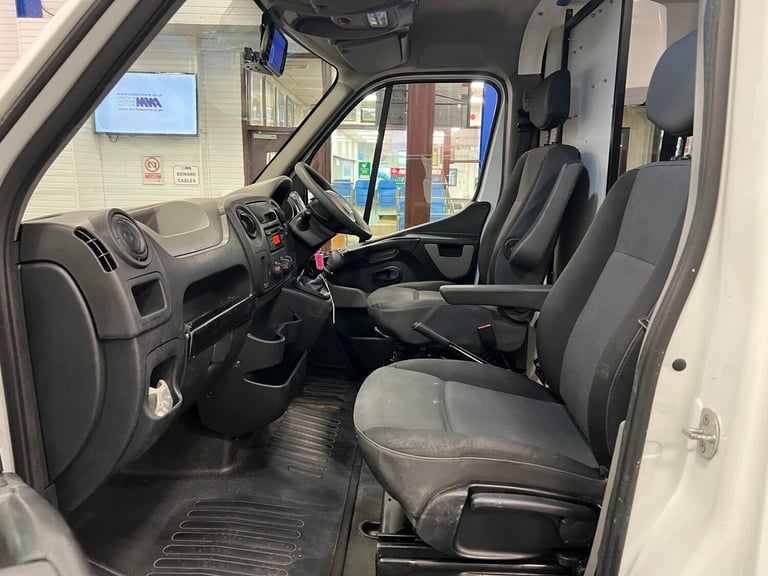 2017 Renault Master 35 2.3DCI 130PS LWB 6 SEAT DISABLED ACCESS MINIBUS C/W ACCESS RAMP (EURO 6) P...