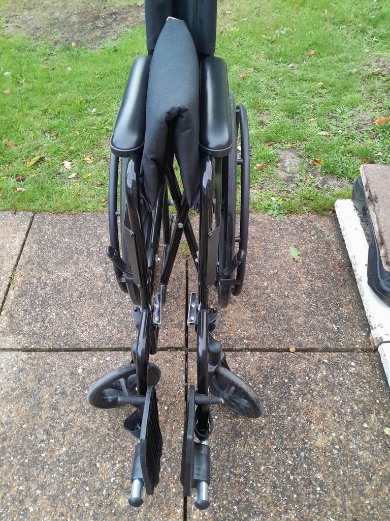 Devilbiss Self Propelled Wheelchair 