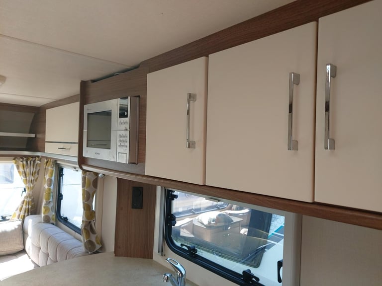 2016 Lunar Venus 460 2 Berth End Washroom Caravan