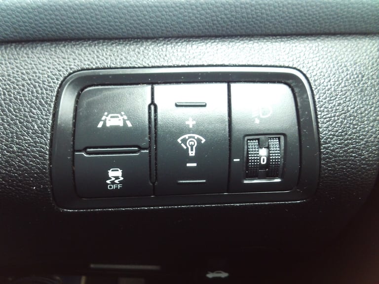 2015 Hyundai i20 1.2 SE 5dr HATCHBACK Petrol Manual