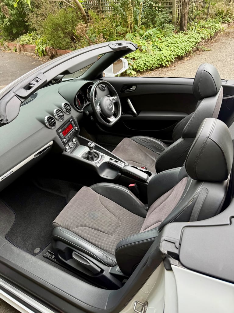 Audi TT Black Edition, TDI, Convertible, 2012, Manual, 1968 (cc), 2 doors