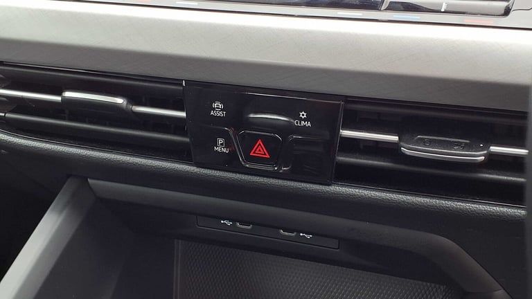 2023 Volkswagen Golf 1.5 TSI 150 Life 5dr HATCHBACK PETROL Manual