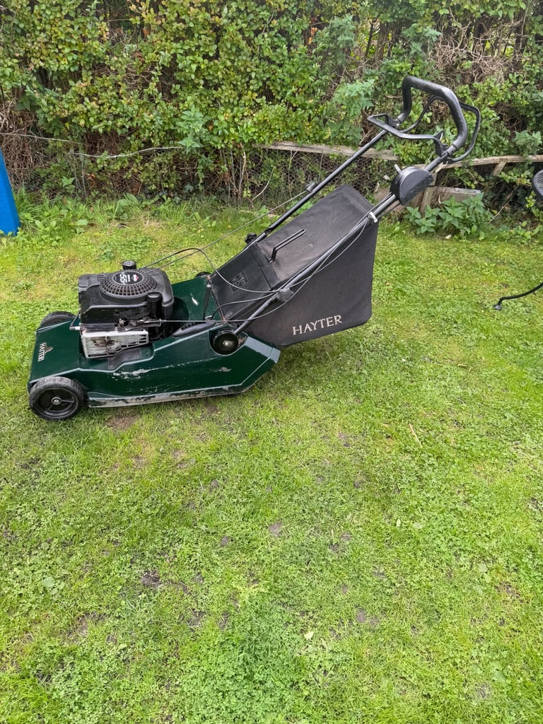Hayter harrier 48 petrol self drive lawnmower 