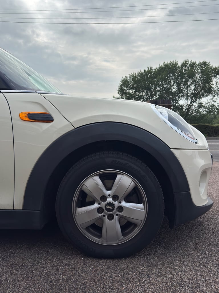 Mini Cooper Hatchback 2015 Manual 5 doors