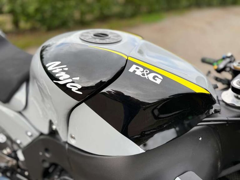  Kawasaki ZX-10RR NINJA Manual