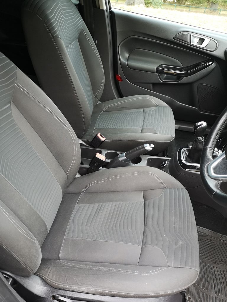 2013 Ford Fiesta Zetec 5 Door 1.2 Low Miles 68k £35 Tax MOT Excellent 1st Car Bargain!!!