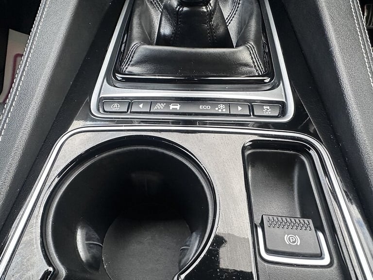 2018 Jaguar F-Pace 2.0d [163] R-Sport 5dr ESTATE DIESEL Manual