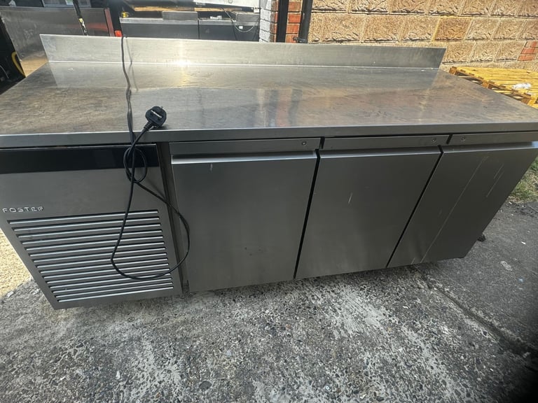 Commercial undercounter foster fridge 3 doors bench counter cafe shop restaurant 