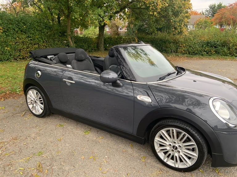 image for Mini, CONVERTIBLE, Convertible, 2016, Semi-Auto, 1998 (cc), 2 doors