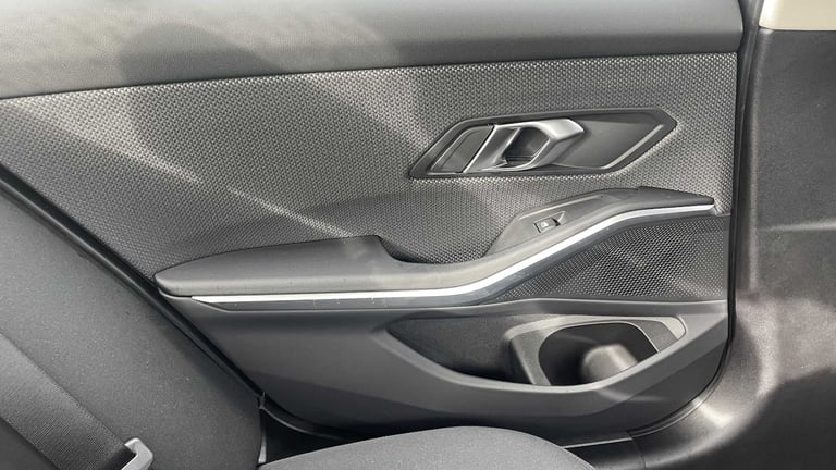 2025 BMW 3 Series 330e 22.3 kWh Sport 4dr Step Auto Saloon Plug-In Hy Automatic