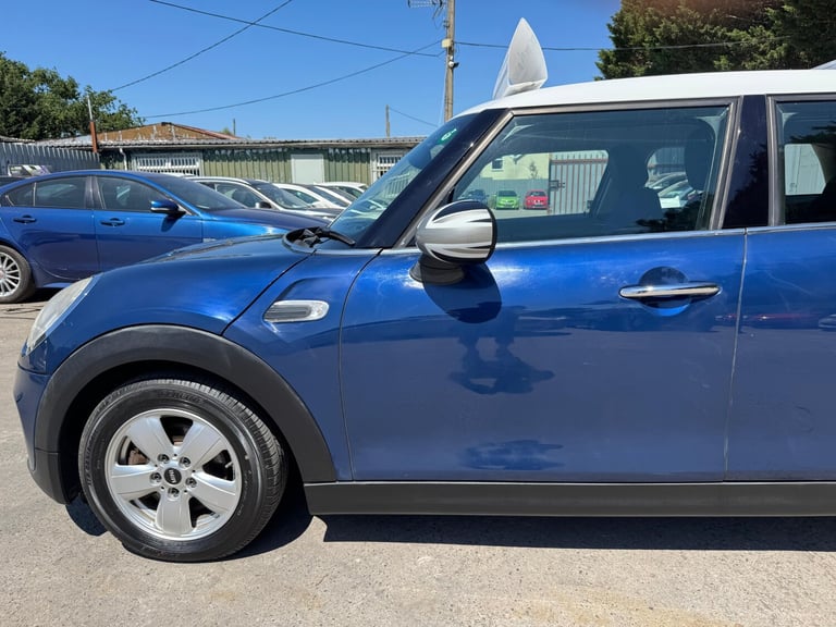 2014 MINI Cooper 1.5 AUTO 5DR Hatchback Petrol Automatic