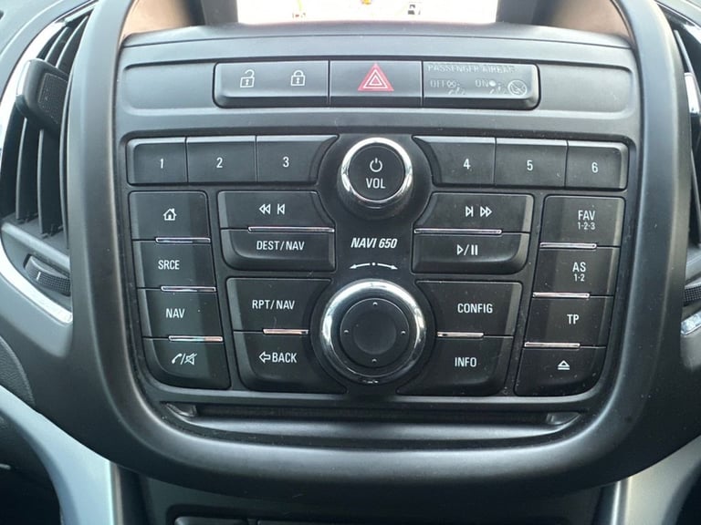 2015 Vauxhall Zafira 1.4T Tech Line 5dr MPV PETROL Manual