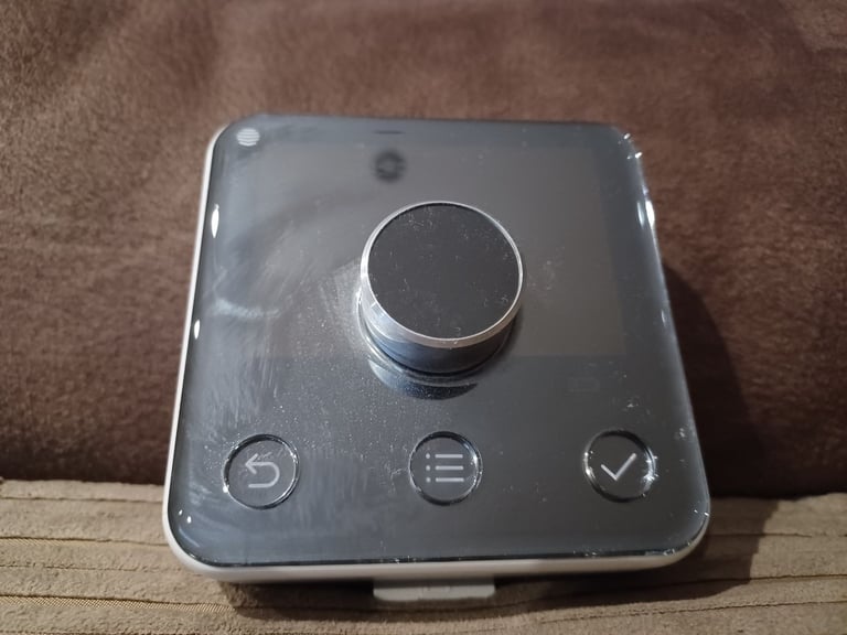 image for HIVE WIRELESS CENTRAL HEATING THERMOSTAT
