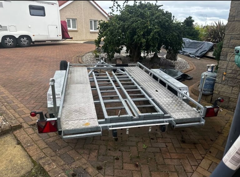 Phoenix Smart Trailer Car Transporter Twin Braked Axle with 2 Meter Ladder Ramps 2000 kgs Gross