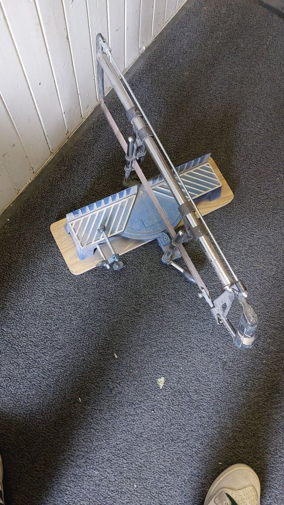 Free mitre saw- gone pending collection