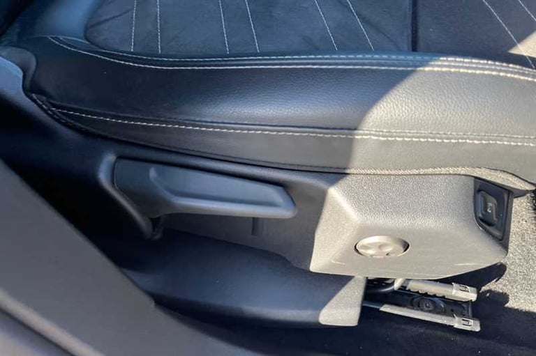 2023 Vauxhall Grandland 1.2 Turbo Ultimate 5dr Auto HATCHBACK PETROL Automatic