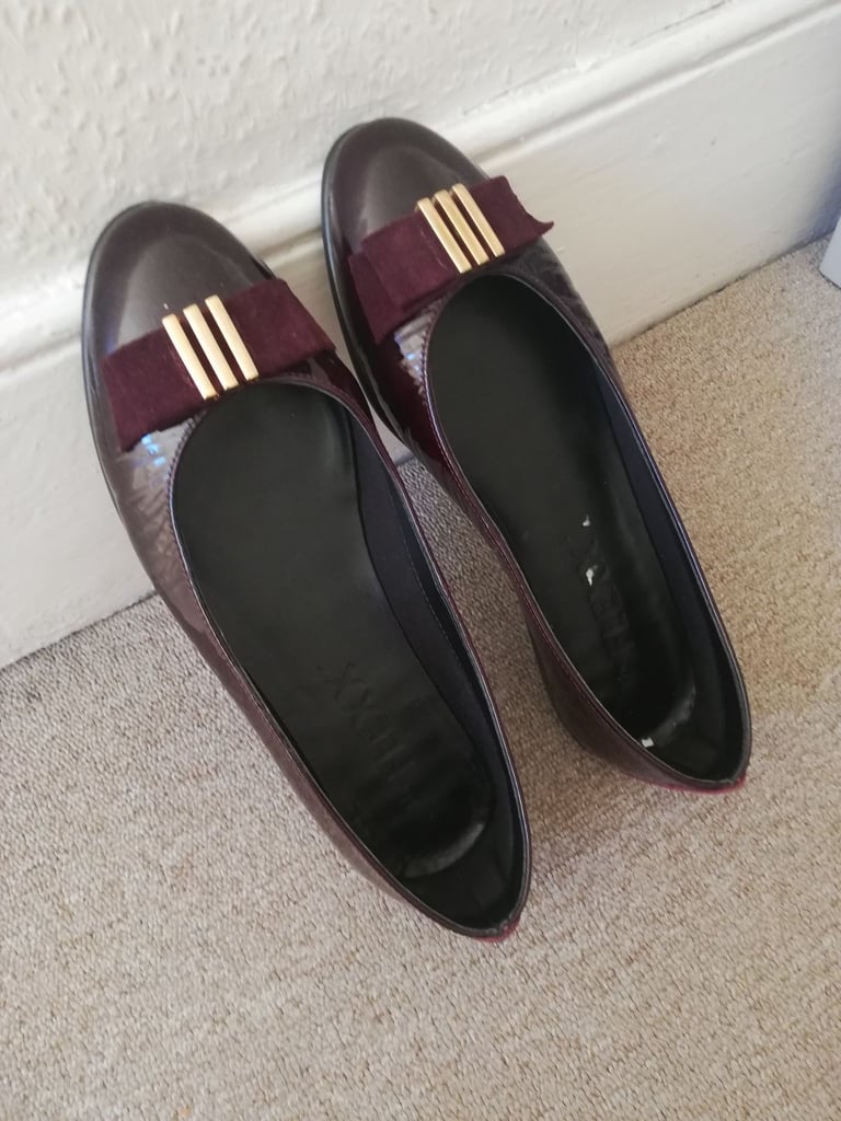 image for Ballet pumps - size 6