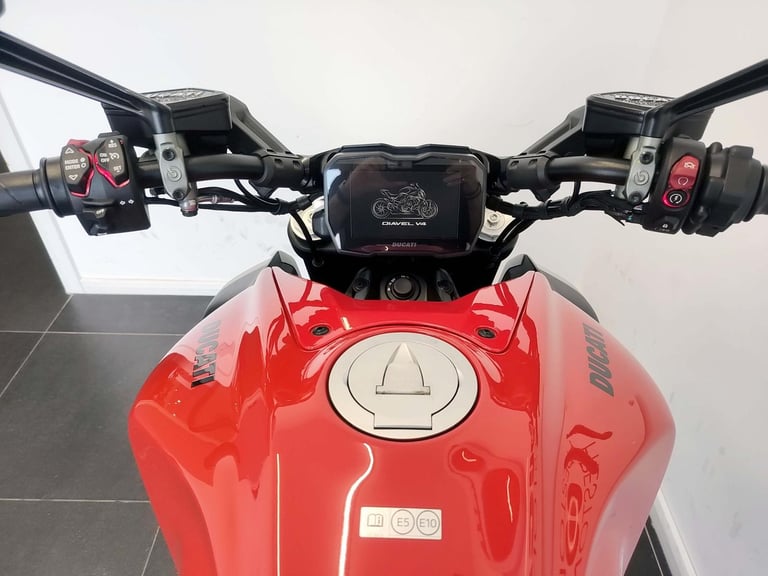 2025 Ducati Diavel V4 Red 700 Miles | £339 Dep & £339 pcm