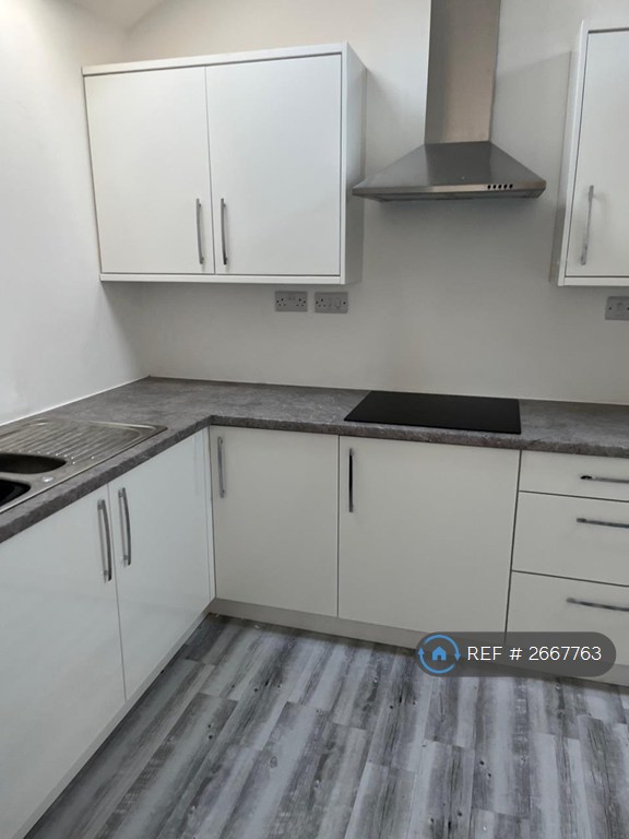 2 bedroom flat in Studley, B807hj, B80 (2 bed) (#2667763)