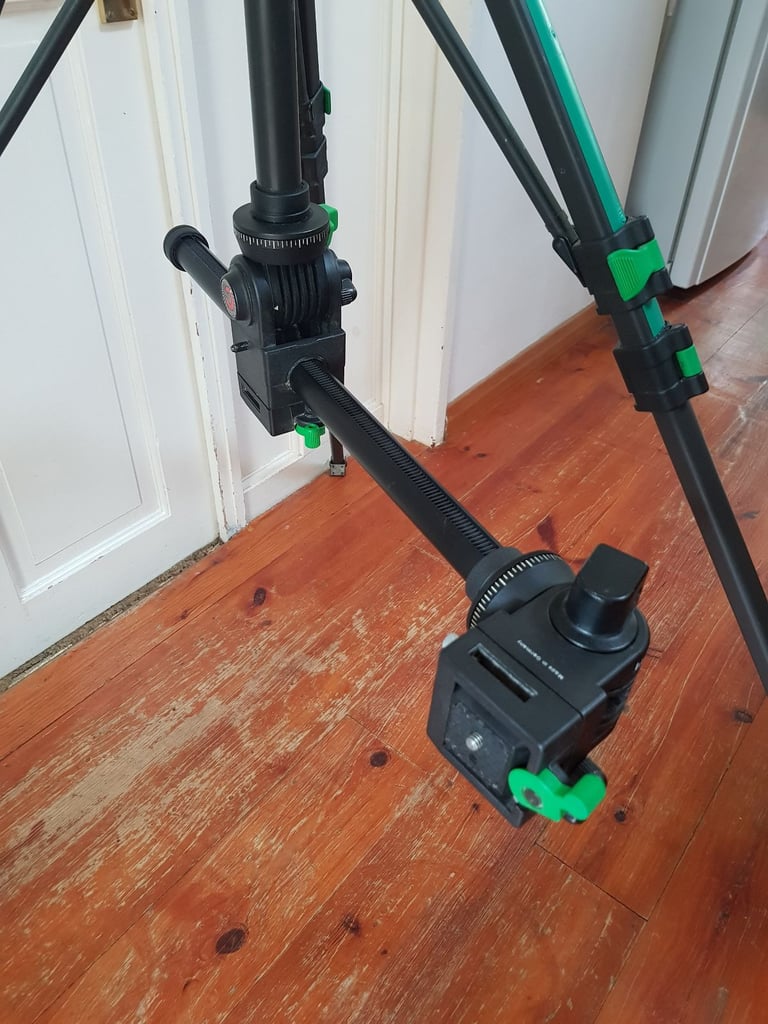 Cullman 2904 Aluminum Camera / Video tripod stand - double mounts - up to 200cm