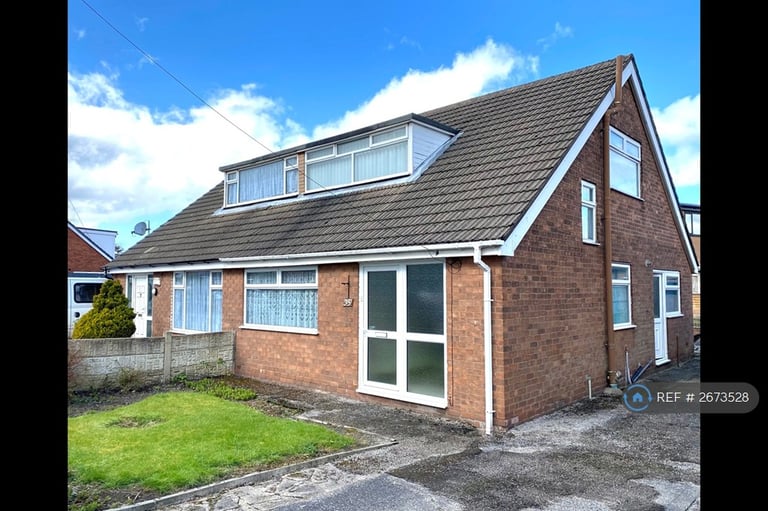 3 bedroom house in Millingford Avenue, Golborne, Warrington, WA3 (3 bed) (#2673528)