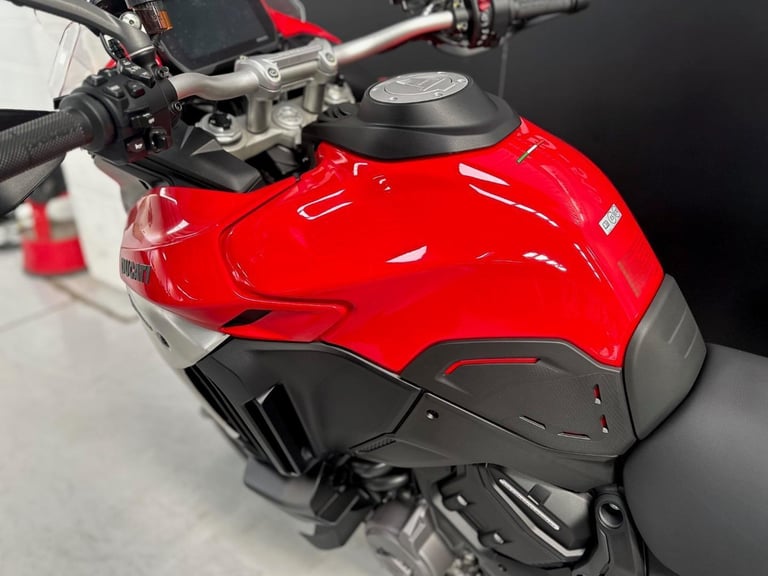 2024/24 Ducati Multistrada V4 Rally Radar One Owner Motorcycle 