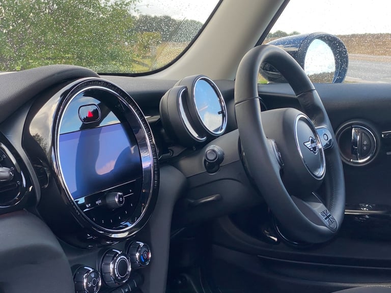 2021 MINI Hatch 1.5 Cooper Classic Auto 3dr - Apple CarPlay &amp; Sat Nav &amp; Cruise Control HA...