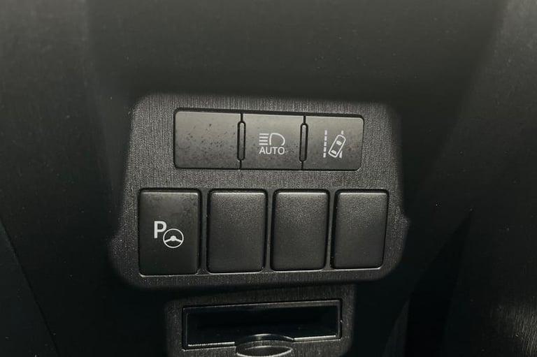 2020 Toyota Prius+ 1.8 VVT-h Excel MPV 5dr Petrol Hybrid CVT Euro 6 (s/s) (136 ps) Automatic MPV ...