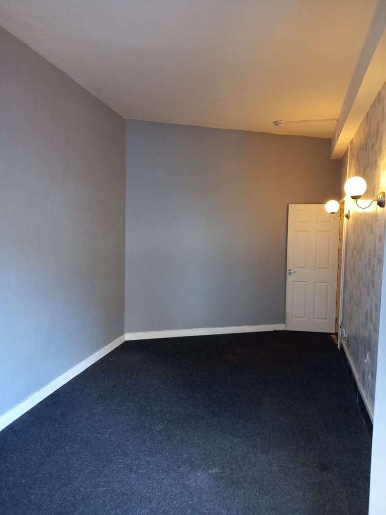 **LET BY**1 BEDROOM APARTMENT**PICCADILLY**HANLEY**