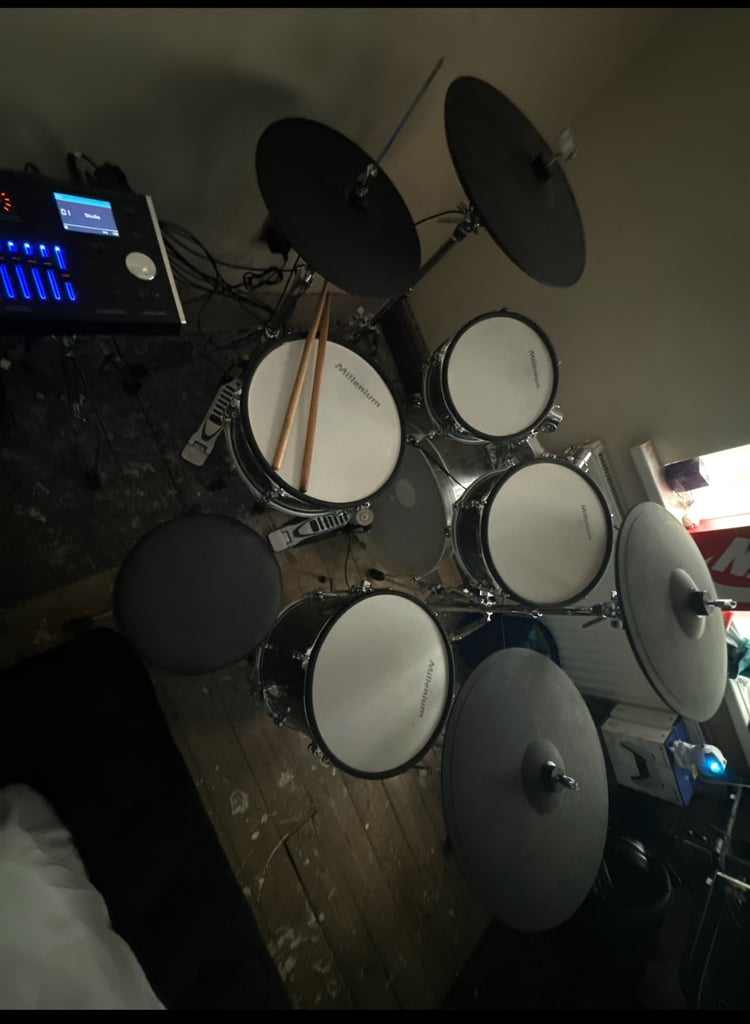 image for Millennium 1000 electric acoustic drum kit. READ DESCRIPTION 
