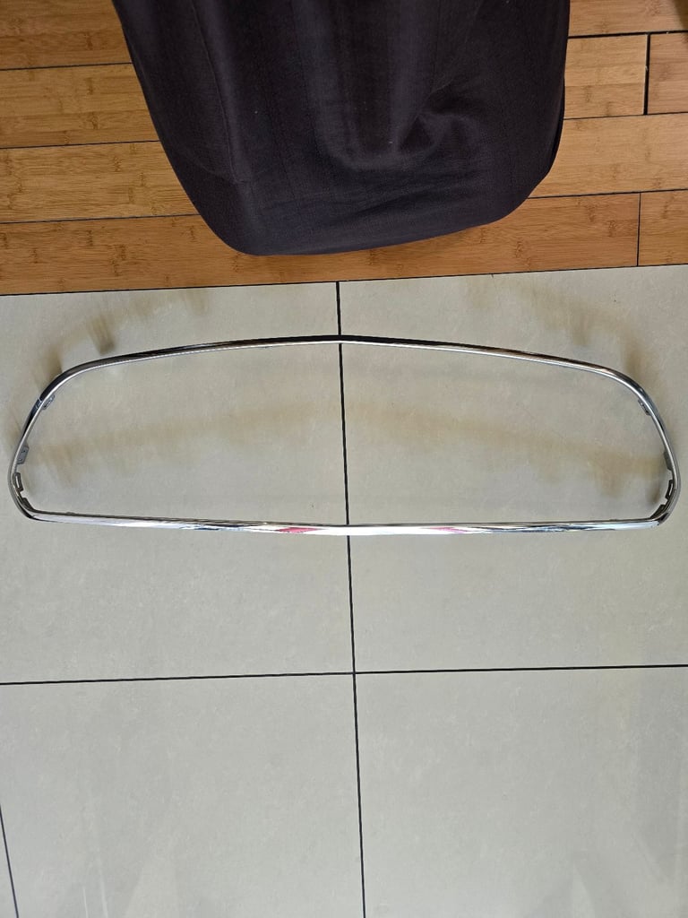 image for GENUINE MERCEDES E CLASS W213 FRONT grill surround trim amg line 