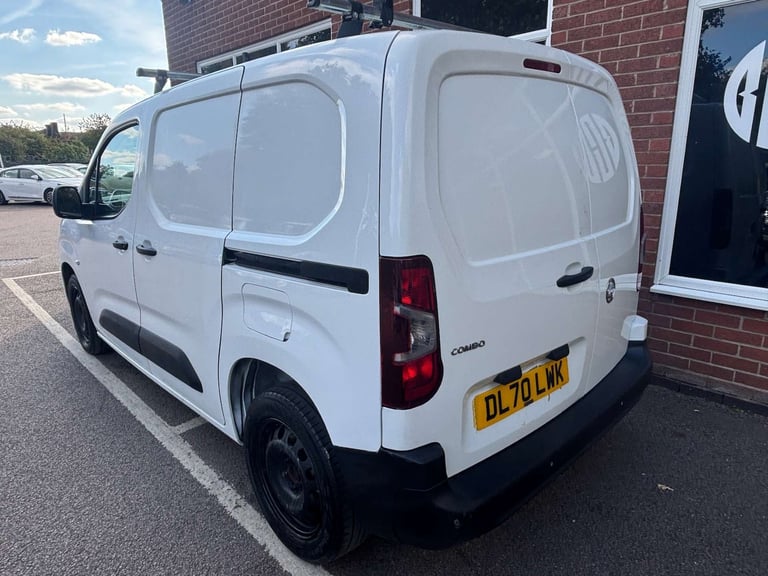 2021 Vauxhall Combo 1.5 Combo 2000 Sportive S/S Panel Van Diesel Manual