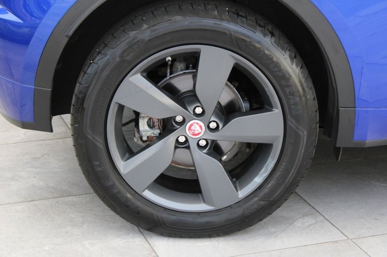 2019 Jaguar E-Pace 2.0 P200 R-Dynamic S SUV 5dr Petrol Auto AWD Euro 6 (s/s) (200 ps) ESTATE Petr...