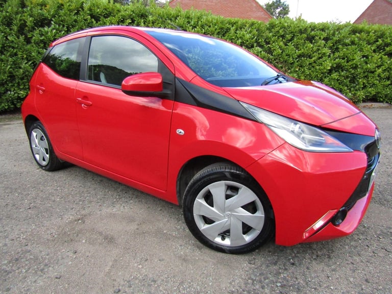 image for 2017 Toyota AYGO 1.0 VVT-i x-play Euro 5 5dr Euro 5 HATCHBACK Petrol Manual