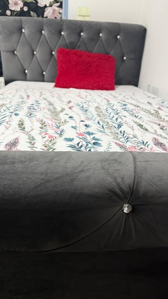 image for Double bed very good condition 