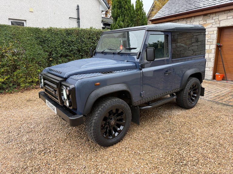 Land Rover 90 DEFENDER Hardtop 2198 (cc)