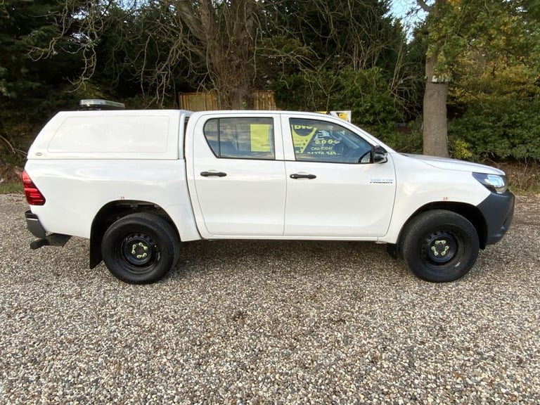 2019 Toyota Hilux 2.4 D-4D Active Pickup Double Cab 4dr Diesel Manual 4WD Euro 6 (3.5t) (150  PIC...