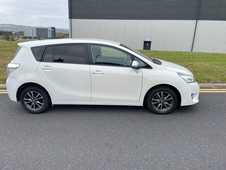 Toyota, VERSO, MPV, FSH, 7 seater, 2013, Manual, 1998 (cc), 5 doors