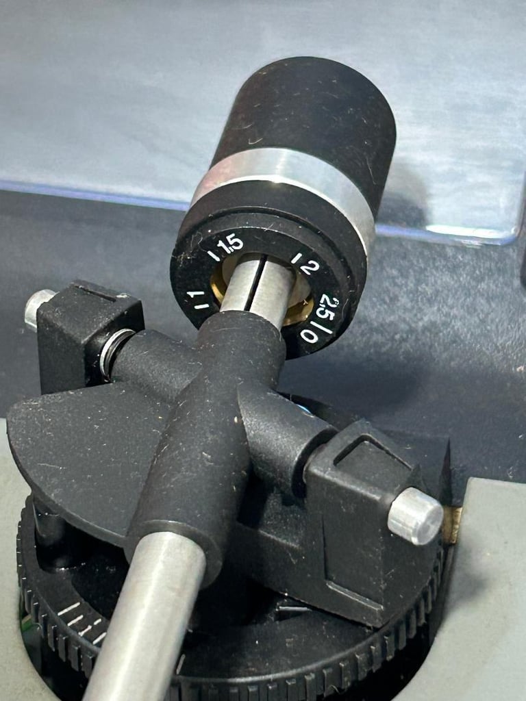 PENDING. CS 435-1 Record player turntable