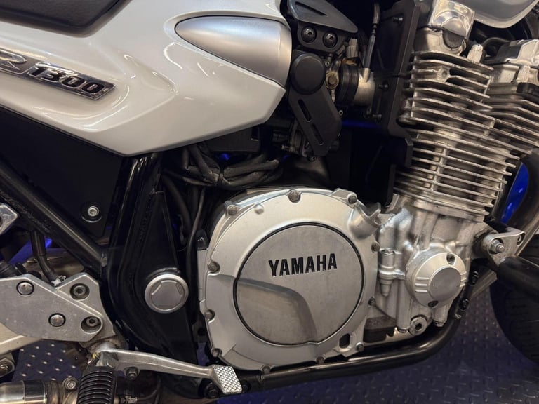 2009 Yamaha XJR1300 09
