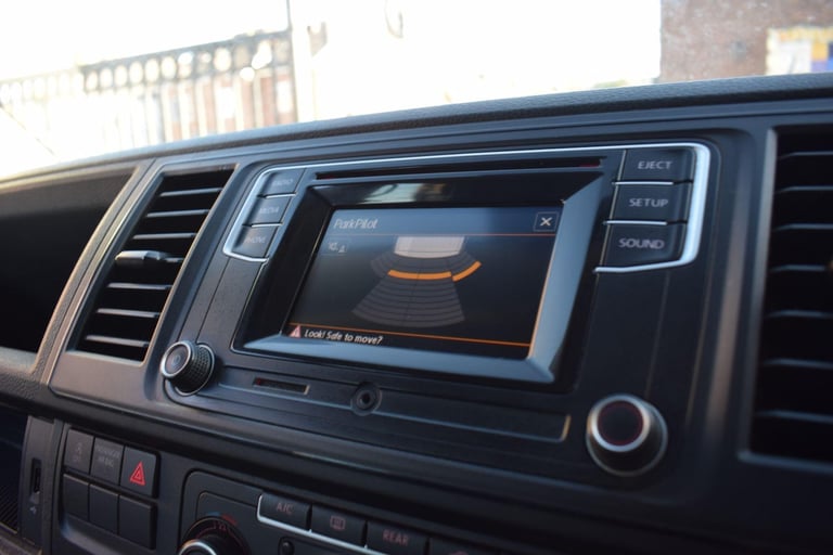 2019 Volkswagen Transporter Shuttle 2.0 TDI BlueMotion Tech S FWD SWB Euro 6 (s/s) 5dr MPV Diesel...