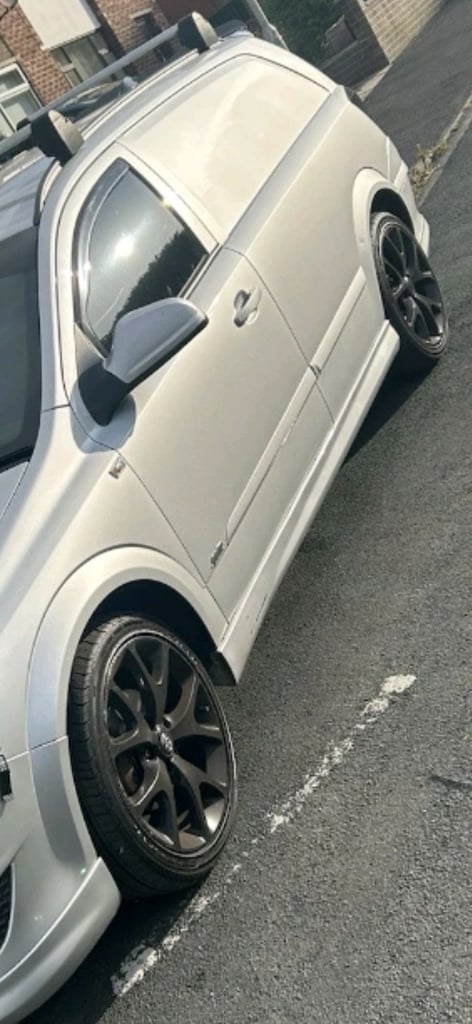 Alloy wheels 