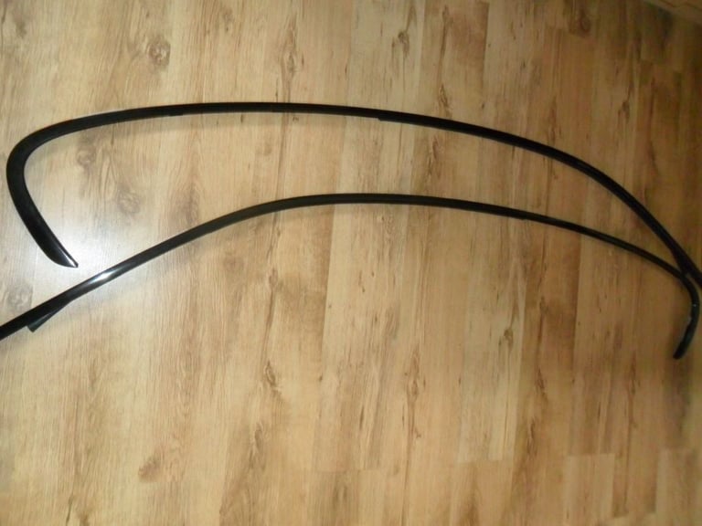 image for BMW 1 SERIES E81 07-11 BLACK GLOSS ROOF FRAME TRIM SEALS