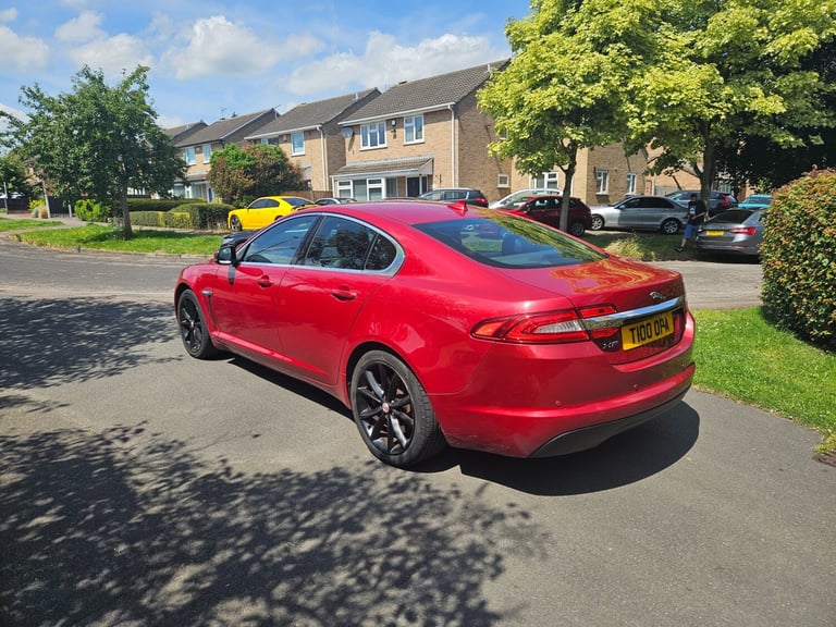 2013 Jaguar XF 2.2d [200] Premium Luxury 4dr Auto SALOON Diesel Automatic