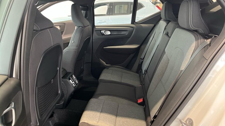 2025 Volvo XC40 Core, B3 Mild hybrid, Petrol ESTATE Petrol/Electric Hybrid Automatic